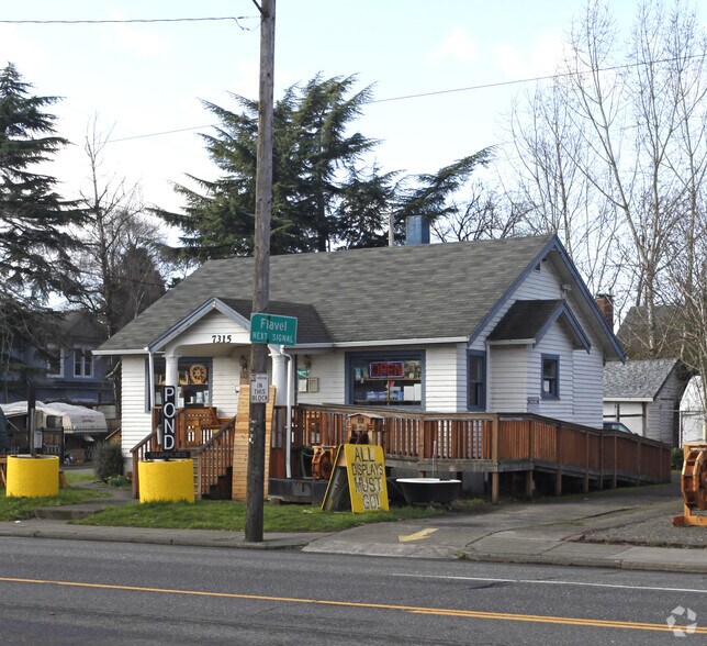 More Photos Of 8137 SE Henderson Ave, Portland Freestanding For Sale