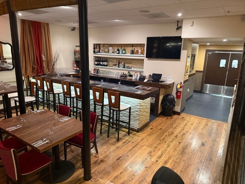 More Photos Of 806 Stiles St, Baltimore Restaurant For Lease