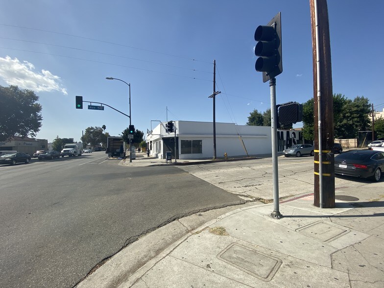 More Photos Of 5537-5541 York Blvd, Los Angeles Storefront For Lease