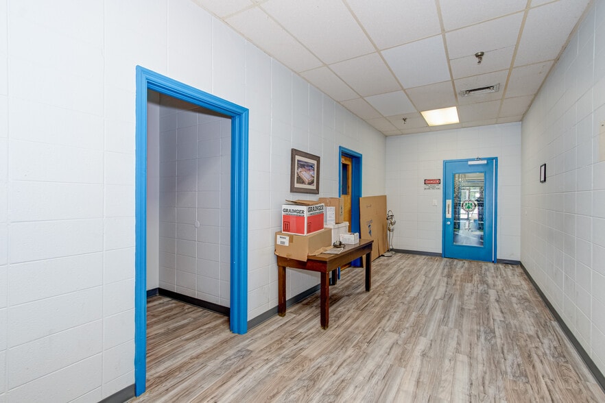 More Photos Of 418 Ascauga Lake Rd, Graniteville Manufacturing For Lease