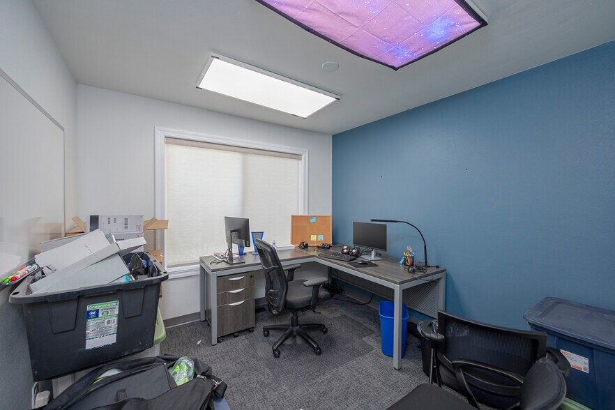 More Photos Of 830 Sharon Ave E, Moses Lake Office For Sale
