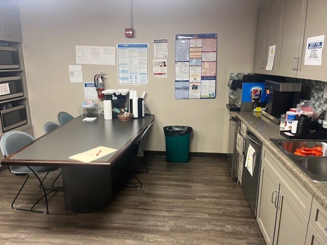 More Photos Of 414 Bank NE st, Decatur Office Residential For Sale