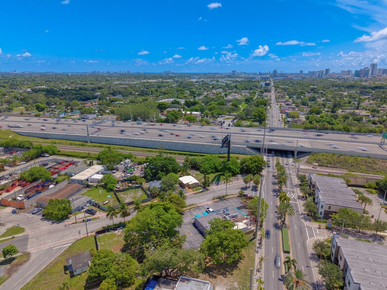 More Photos Of 601 NW 22nd Rd, Fort Lauderdale Restaurant For Sale