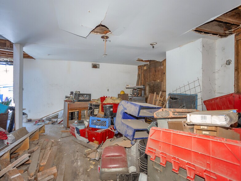 More Photos Of 4463 Bellflower Ave, West Toluca Lake Apartments For Sale