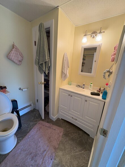 More Photos Of 17 Mechanic St, Westbrook Apartments For Sale