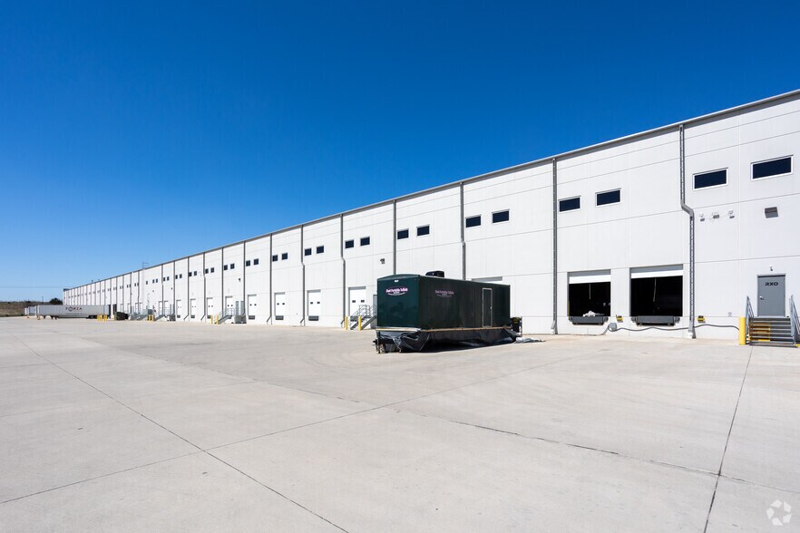 More Photos Of 7305 SE Crosswinds Dr, Ankeny Distribution For Lease