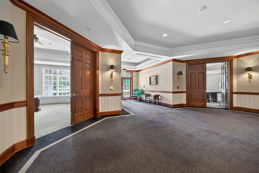 More Photos Of 1461 Highway EE, Winfield Specialty For Sale