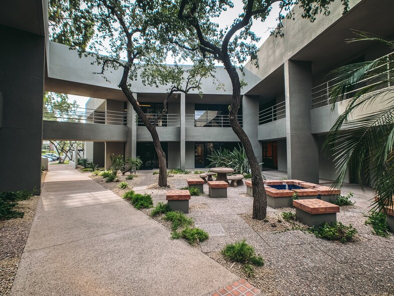 More Photos Of 5070 N 40th St, Phoenix Office For Lease