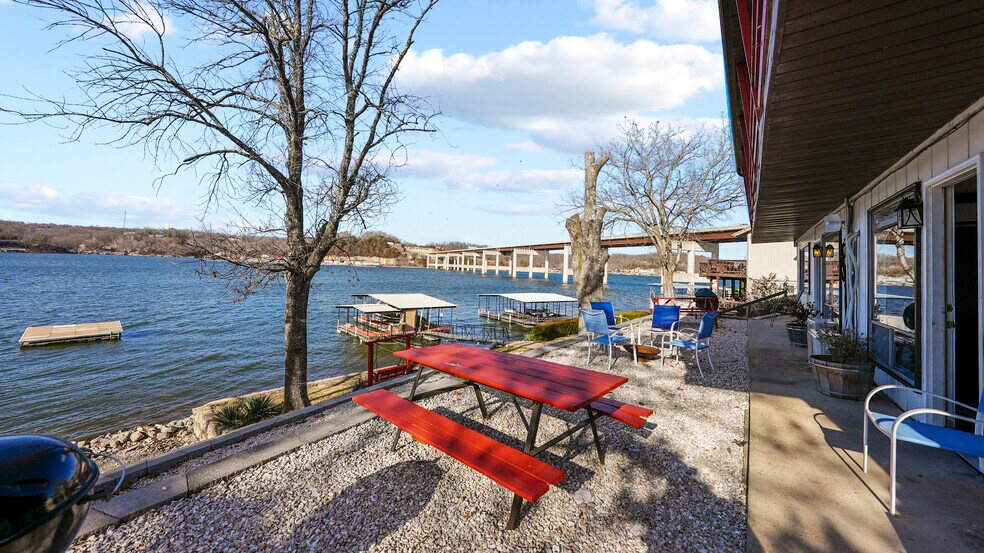 More Photos Of 91 Breeze Dr, Camdenton Hotel For Sale