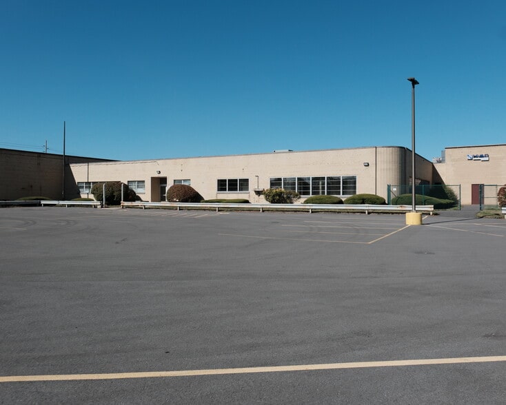 More Photos Of 460 Buffalo Rd, Rochester Warehouse For Lease