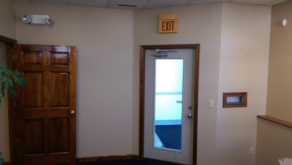 More Photos Of 1645 Hertel Ave, Buffalo Office For Lease