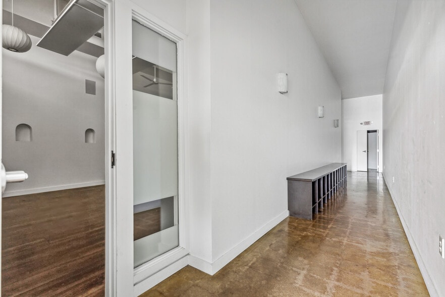 More Photos Of 3409-3437 W 7th St, Fort Worth Unknown For Lease