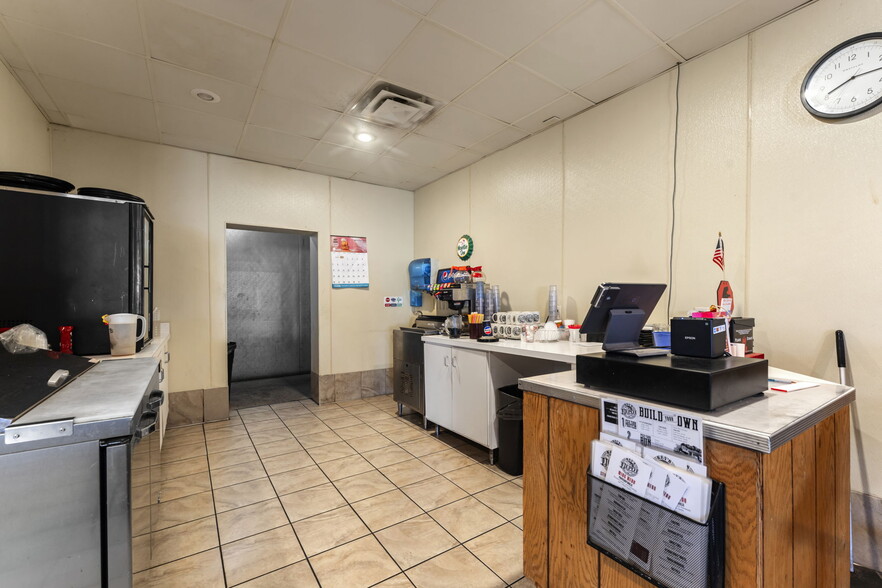 More Photos Of 118 Railroad Ave NE, Mora General Retail For Sale
