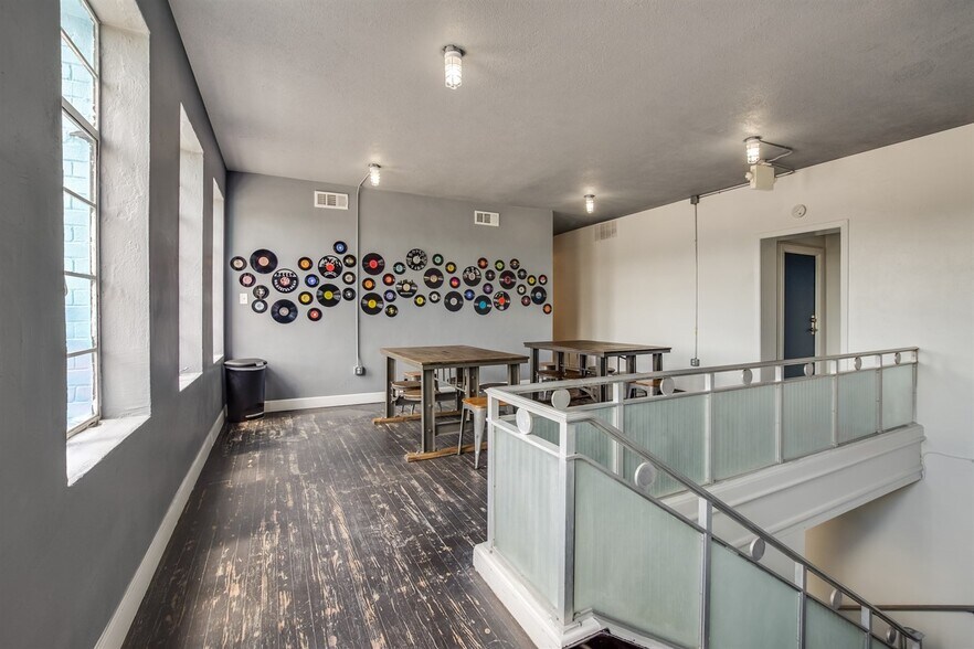 More Photos Of 4104-4118 Fannin St, Houston Storefront Retail Office For Lease