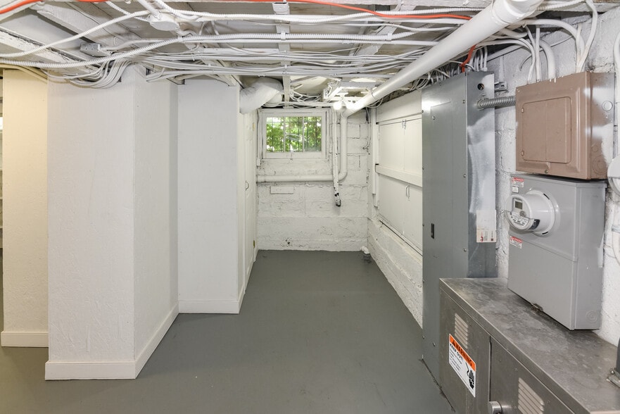 More Photos Of 3547 Chestnut Ave, Baltimore Storefront Retail Residential For Sale