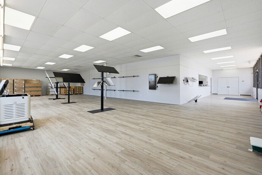 More Photos Of 3001 Main St, Union Gap Freestanding For Lease