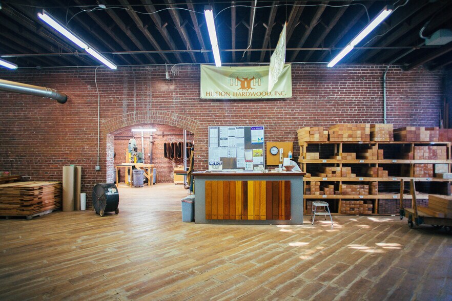 More Photos Of 1410 N Broadway, Saint Louis Storefront Retail Residential For Sale