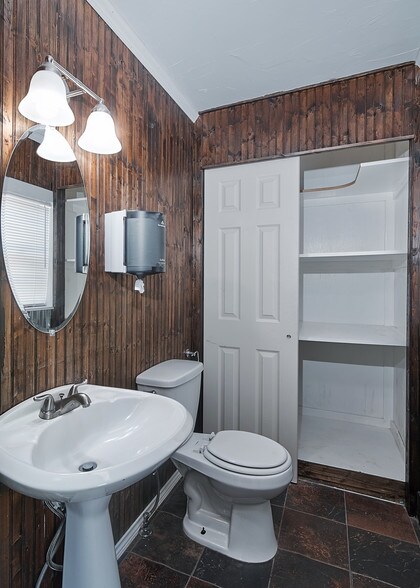 More Photos Of 1008 S Rock St, Georgetown Office Residential For Sale