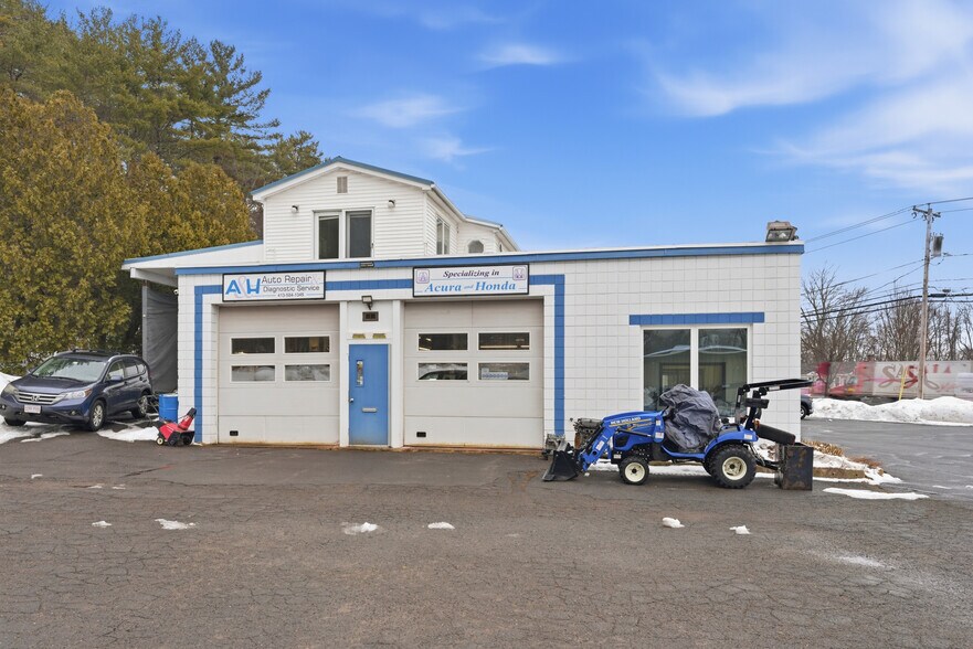 More Photos Of 222 N King St, Northampton General Retail For Sale