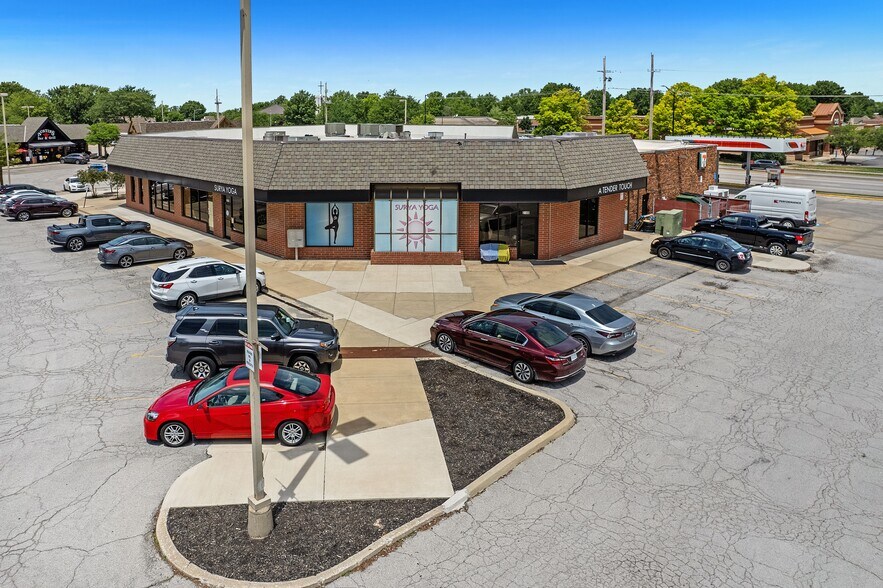 More Photos Of 2103-2149 E 151st St, Olathe Unknown For Lease