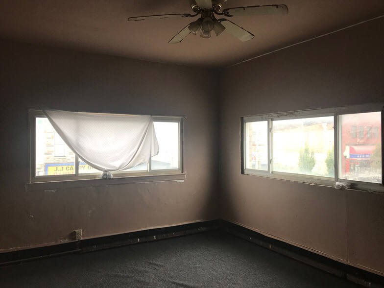 More Photos Of 2422 E Monument St, Baltimore Storefront Retail Residential For Sale