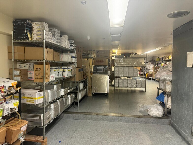 More Photos Of 7111 Pacific Blvd, Huntington Park Restaurant For Sale