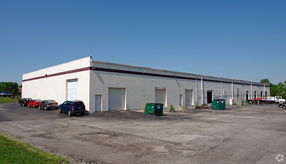 More Photos Of 911 Senate Dr, Dayton Warehouse For Lease