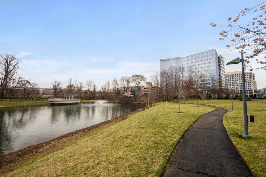 More Photos Of 7940 Jones Branch Dr, McLean Office For Lease