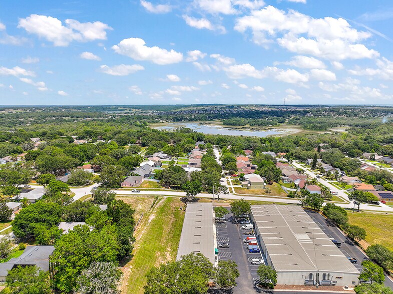 More Photos Of 1262-1274 Commons Ct, Clermont Industrial For Sale