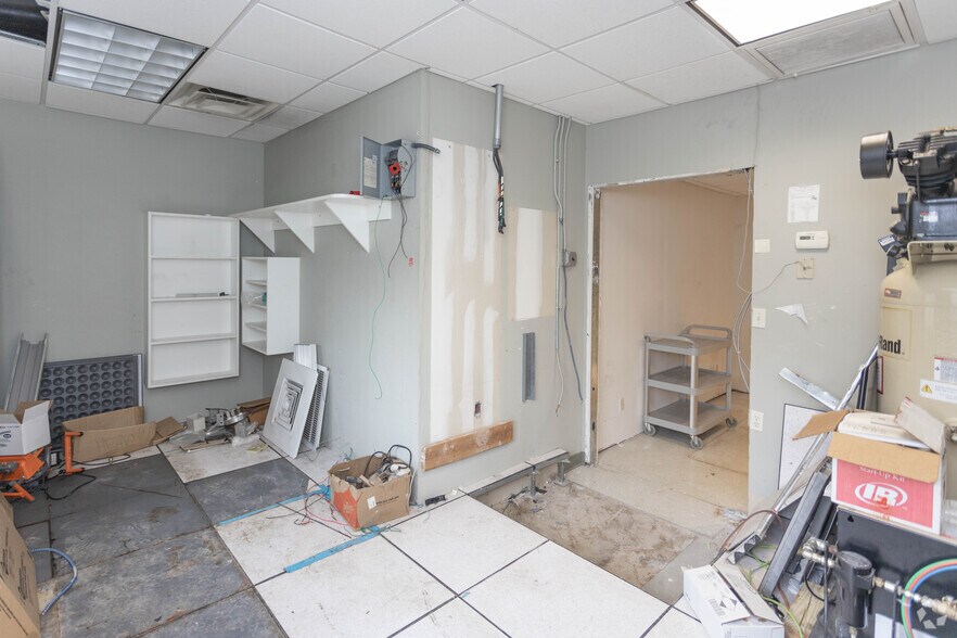 More Photos Of 55 Veterans Memorial Hwy, Commack Medical For Lease