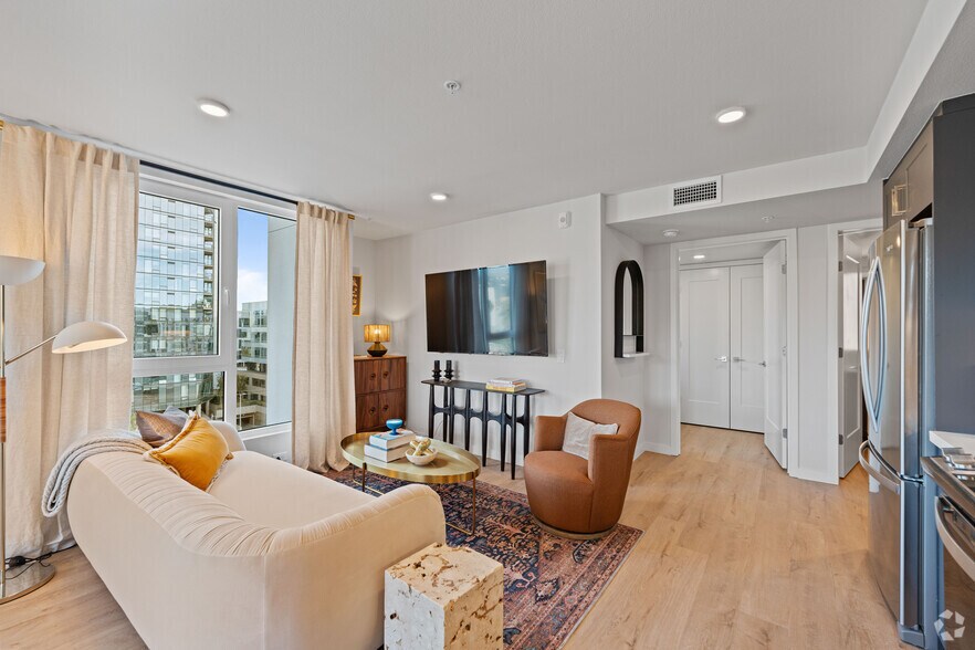 More Photos Of 6220 Selma Ave, Los Angeles Apartments For Lease