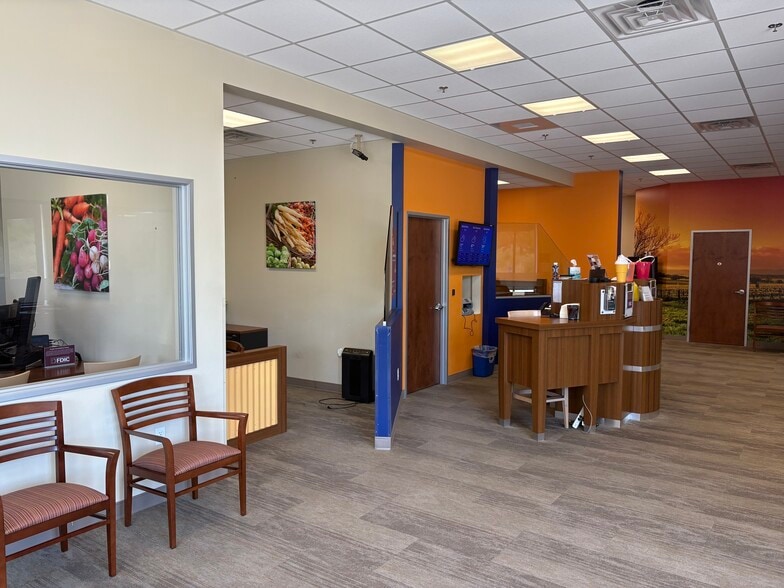 More Photos Of 201 3rd St, Santa Rosa Freestanding For Lease