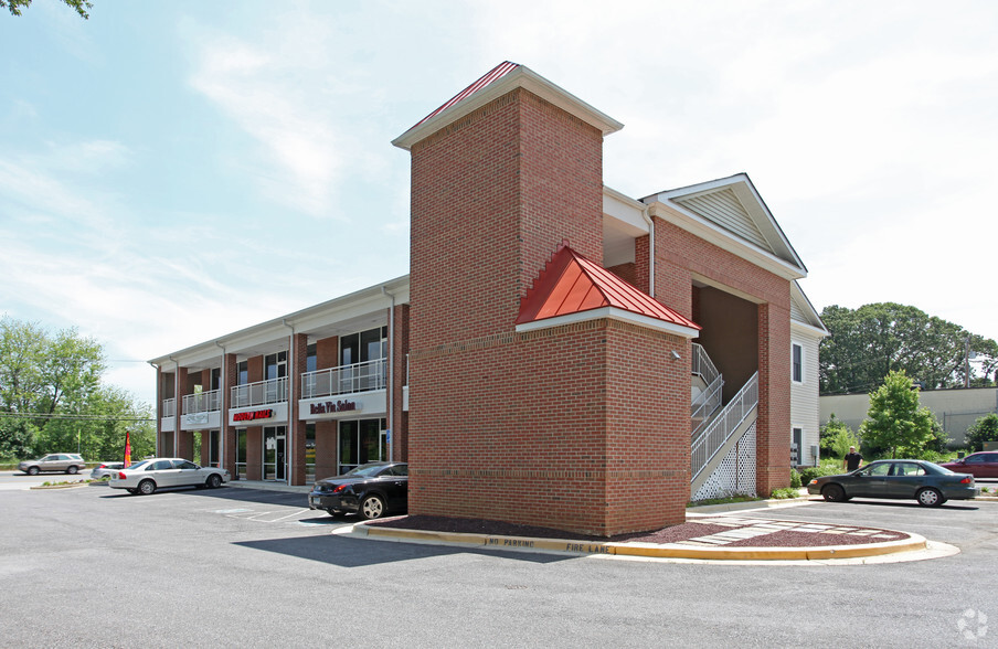 Primary Photo Of 69 Mayo Rd, Edgewater Storefront Retail Office For Lease