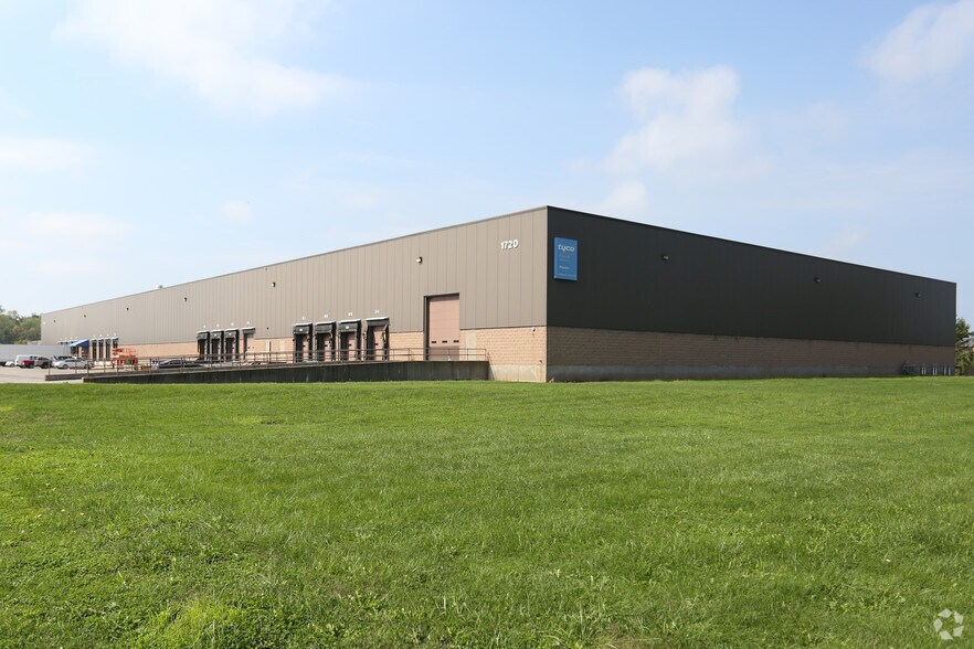 Primary Photo Of 1720 Boulter Industrial Pky, Webster Warehouse For Lease