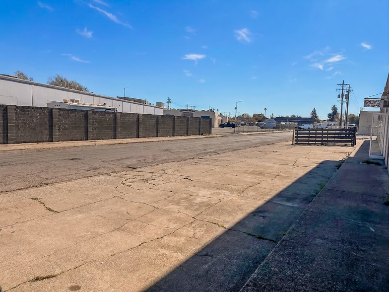 More Photos Of 201-207 Benton Ct, Suisun City Auto Repair For Lease