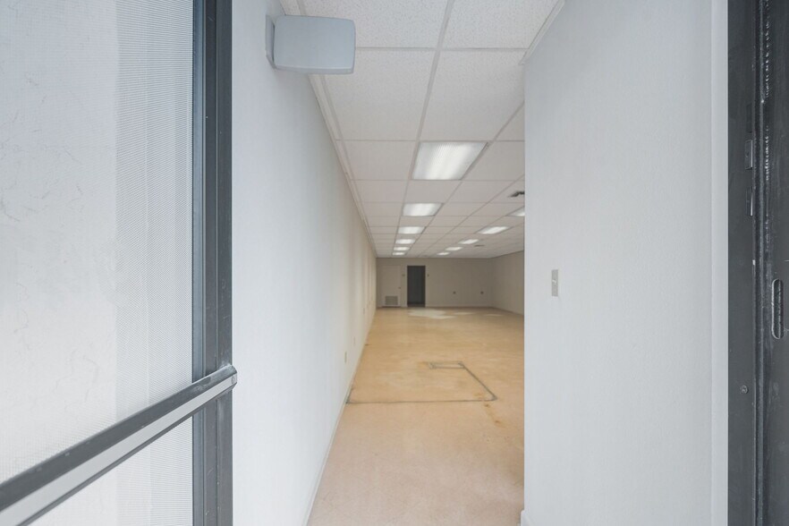 More Photos Of 3623-3650 Webber St, Sarasota Storefront Retail Office For Sale