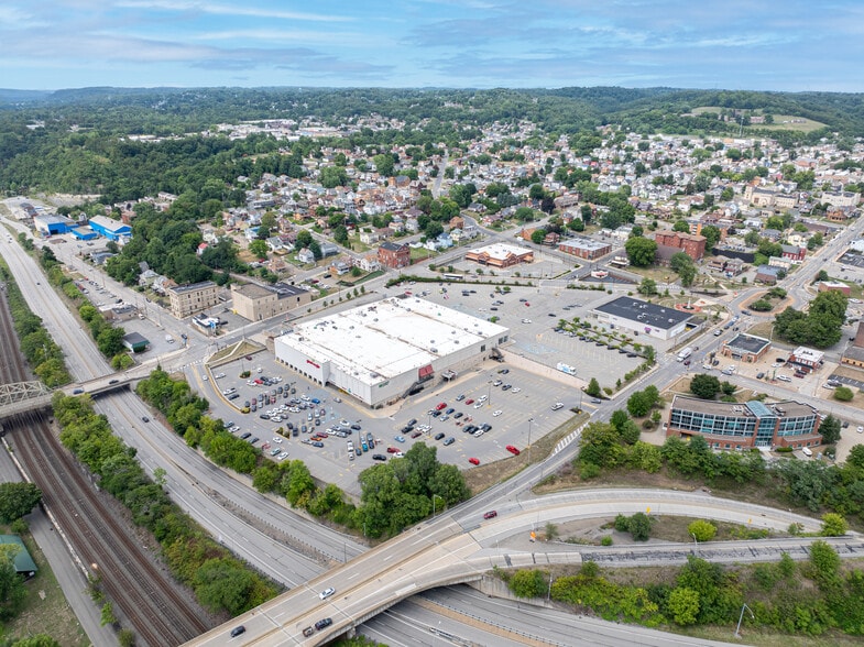 More Photos Of 300 Brighton Ave, Rochester Storefront For Lease