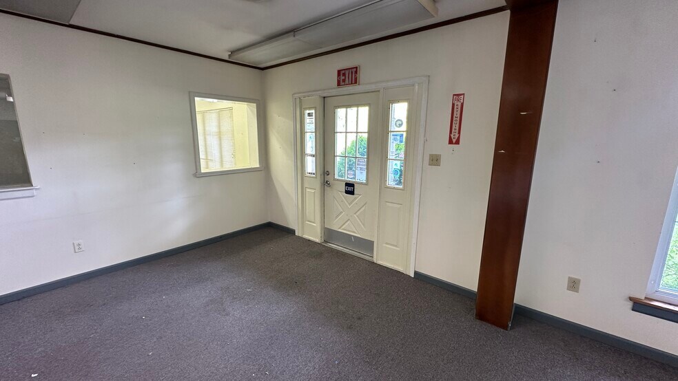 More Photos Of 444 Elmwood Ave, Alderson Medical For Sale