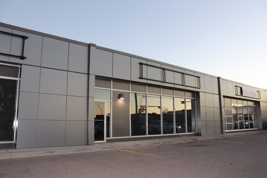 Primary Photo Of 456-468 42nd Ave SE, Calgary Showroom For Lease