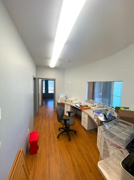 More Photos Of 49 Atwood Rd, Pelham Medical For Lease