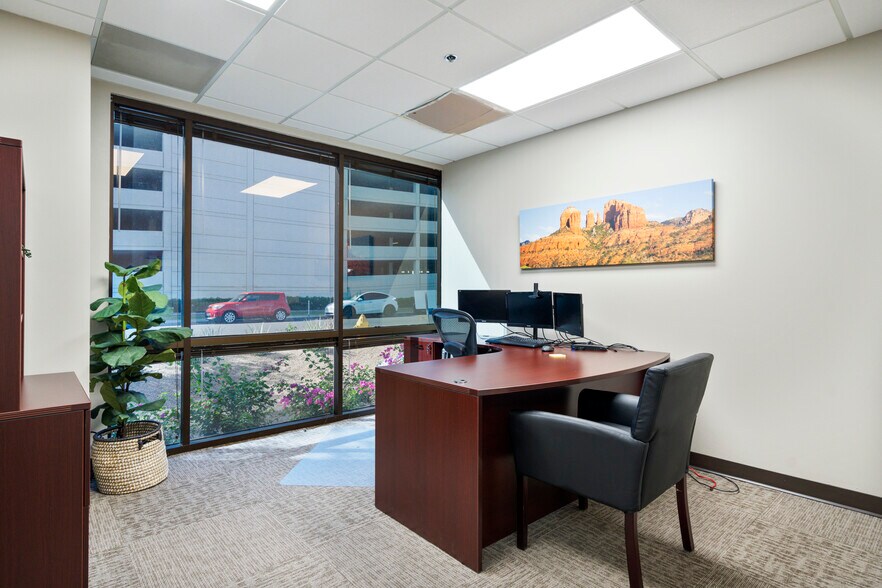 More Photos Of 202 E Earll Dr, Phoenix Medical For Sale