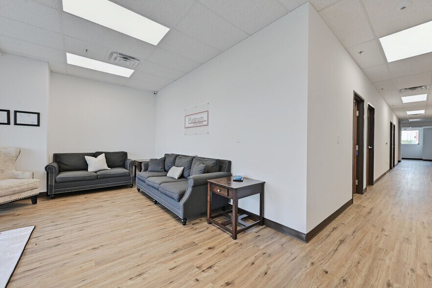 More Photos Of 2050 Double Creek Dr, Round Rock Medical For Lease