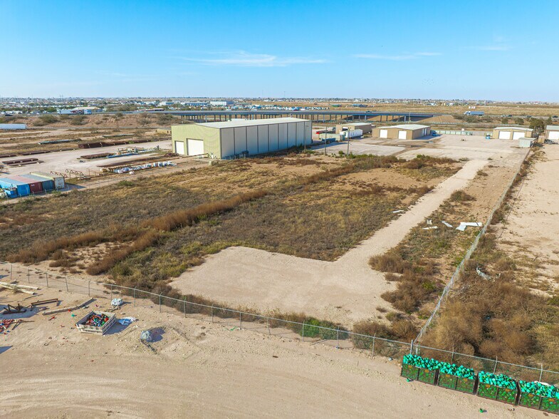 More Photos Of 6610 E Hwy 80 & 6618 E Hwy 80, Midland Industrial For Sale