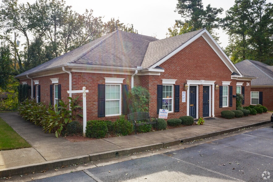 More Photos Of 2440 Sandy Plains Rd, Marietta Office Residential For Sale