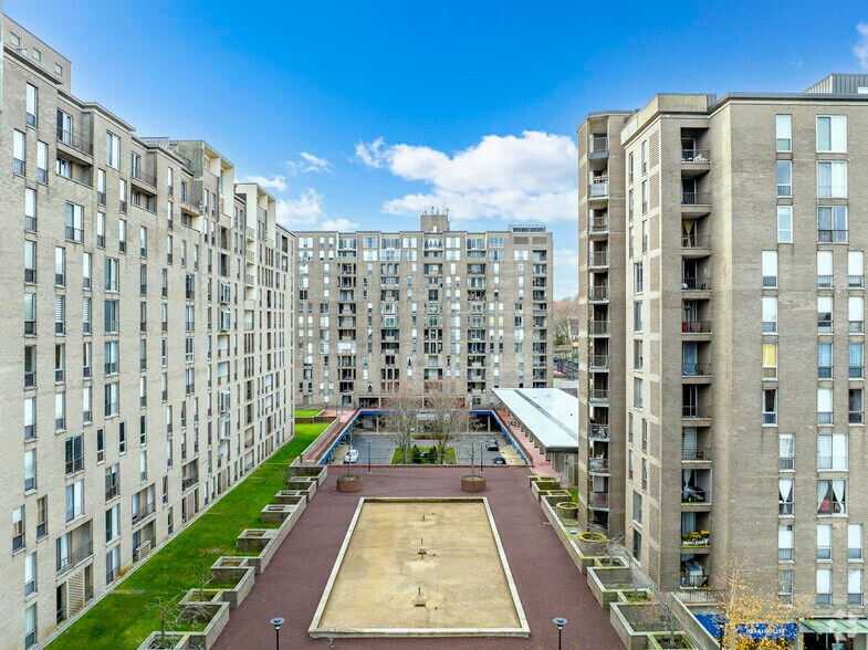 More Photos Of 77 Pond Ave, Brookline Apartments For Lease