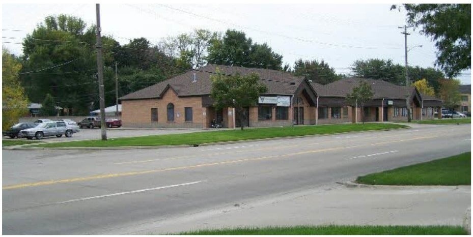Primary Photo Of 26030 Harper Ave, Saint Clair Shores Medical For Lease