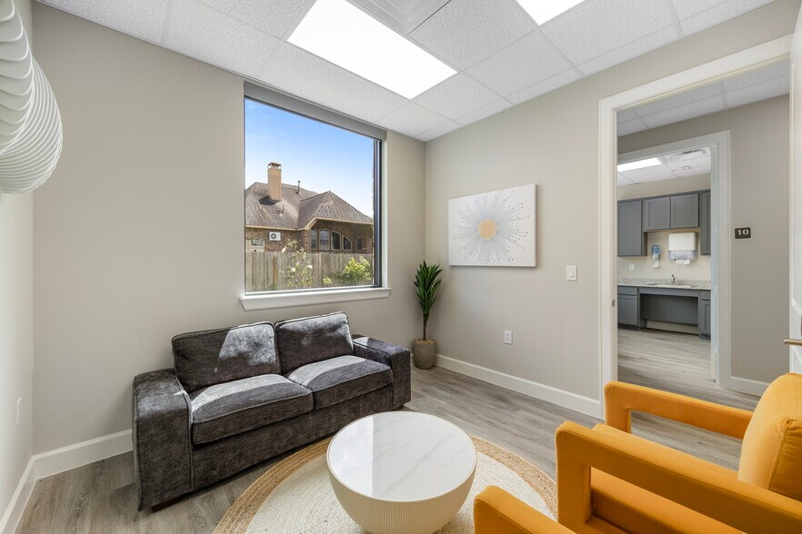 More Photos Of 3129 Kingsley Dr, Pearland Medical For Lease