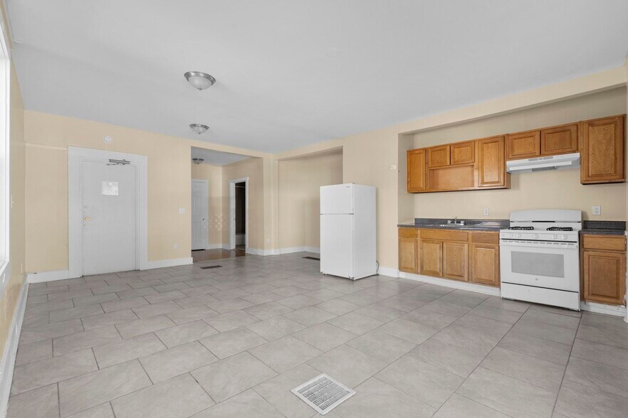 More Photos Of 122 Derby Ave, New Haven Apartments For Sale