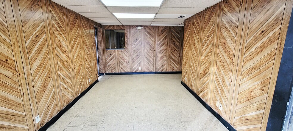 More Photos Of 6099 FM 2767, Tyler Industrial For Lease