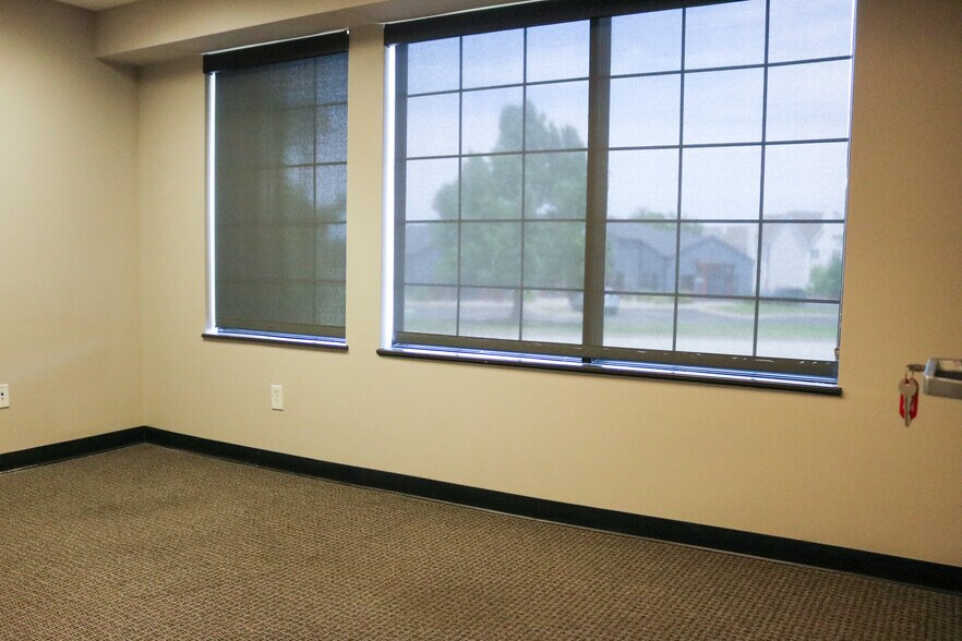 More Photos Of 3730 S Elizabeth St, Independence Medical For Lease